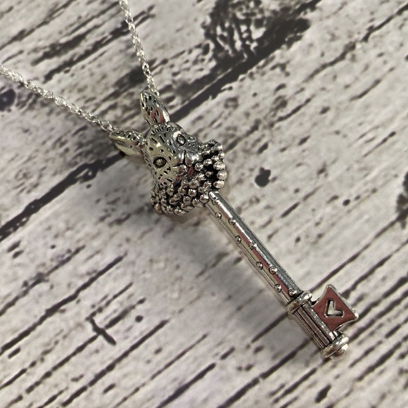Alice’s Adventures In Wonderland Rabbit Necklace - Picture 4 of 5